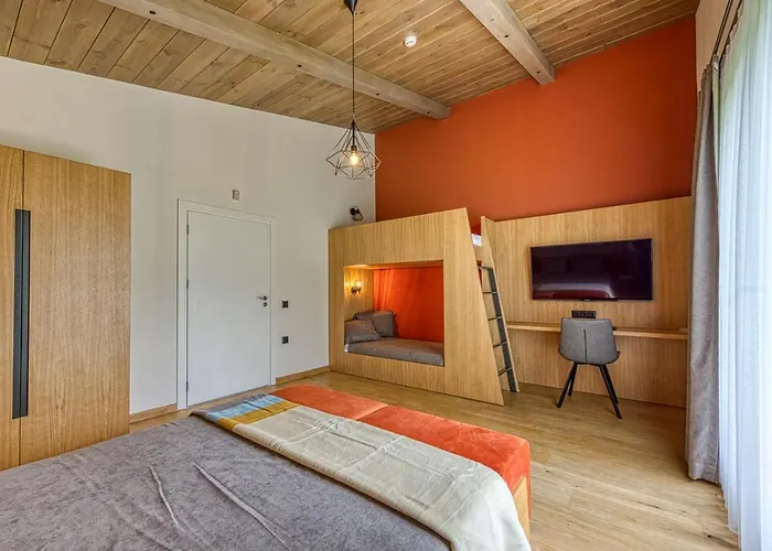 Villa Pirin Style & *